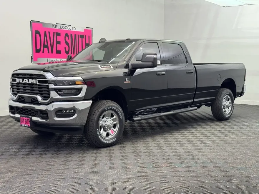 2025 Ram 3500 Tradesman photo 1