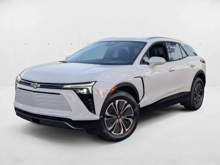 2025 Chevrolet Blazer EV photo 1
