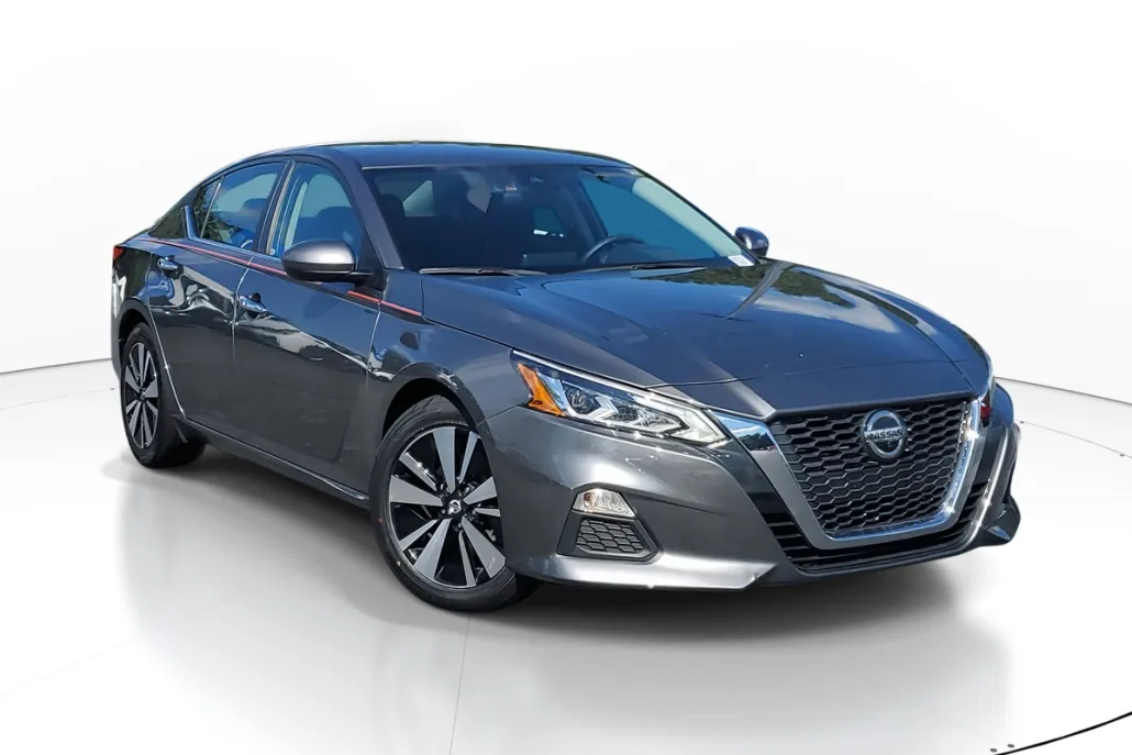 2022 Nissan Altima 2.5 SV photo 1
