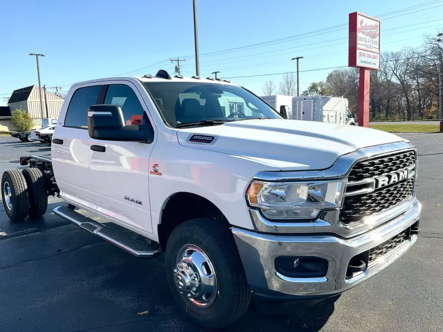 2024 Ram 3500 SLT photo 1