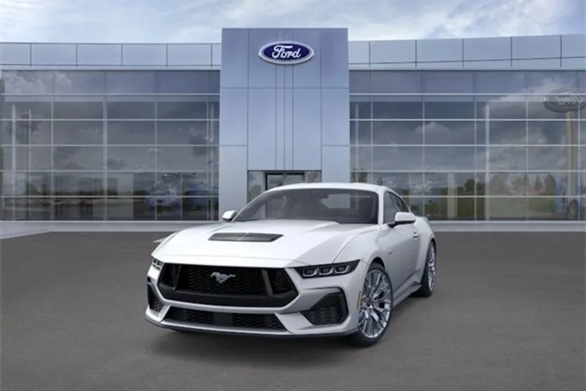 2025 Ford Mustang GT photo 1