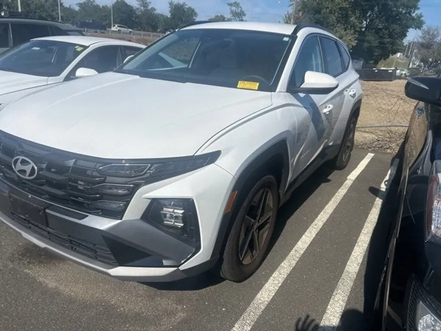 2025 Hyundai Tucson SEL photo 1
