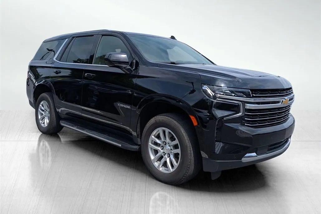 2023 Chevrolet Tahoe LT photo 1