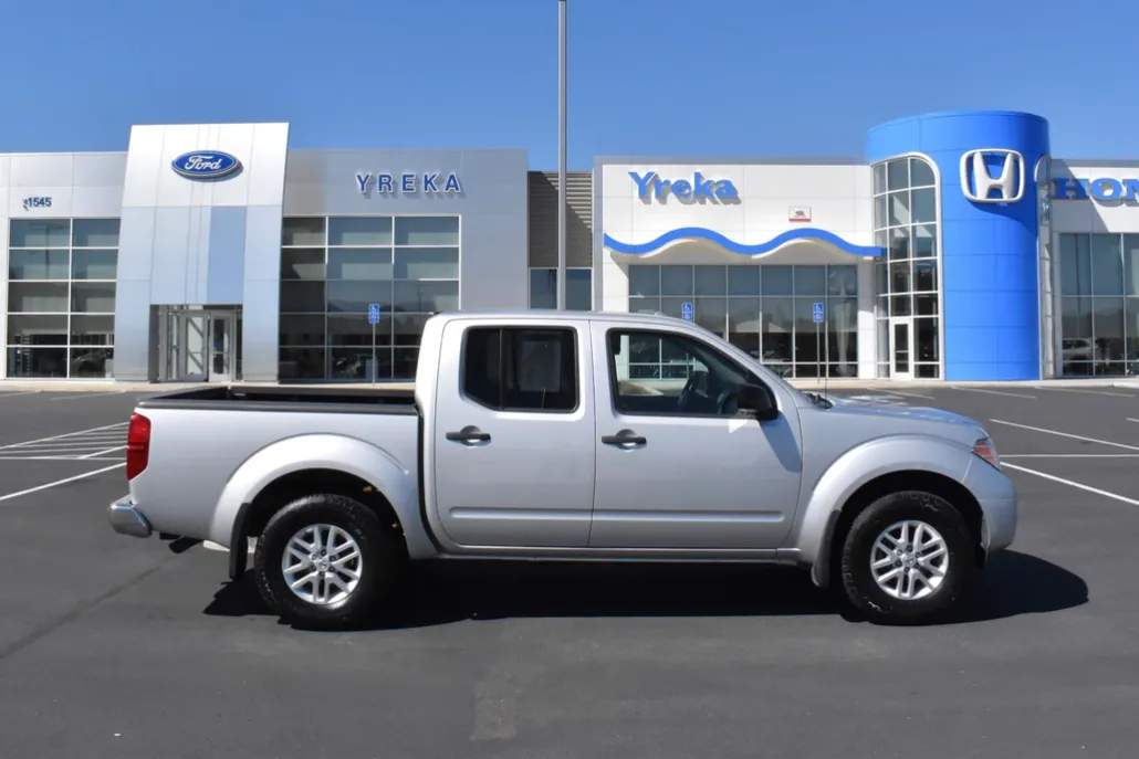 2017 Nissan Frontier photo 1
