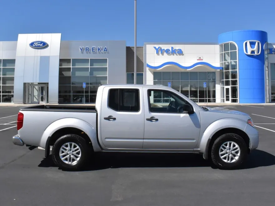 2017 Nissan Frontier photo 1