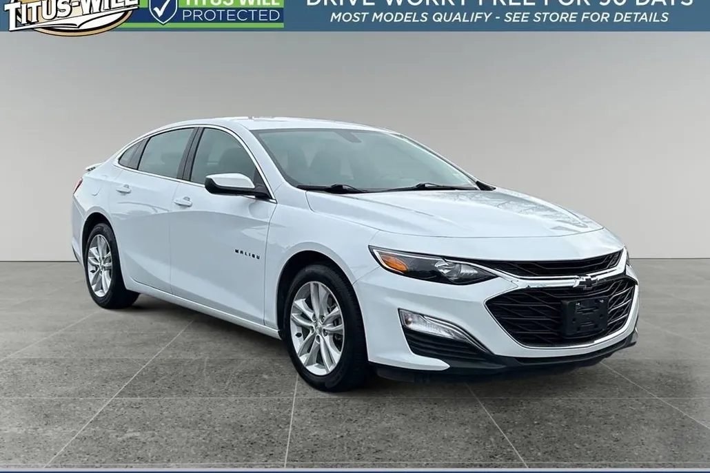 2022 Chevrolet Malibu RS photo 1