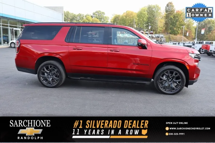 2024 Chevrolet Suburban RST photo 1