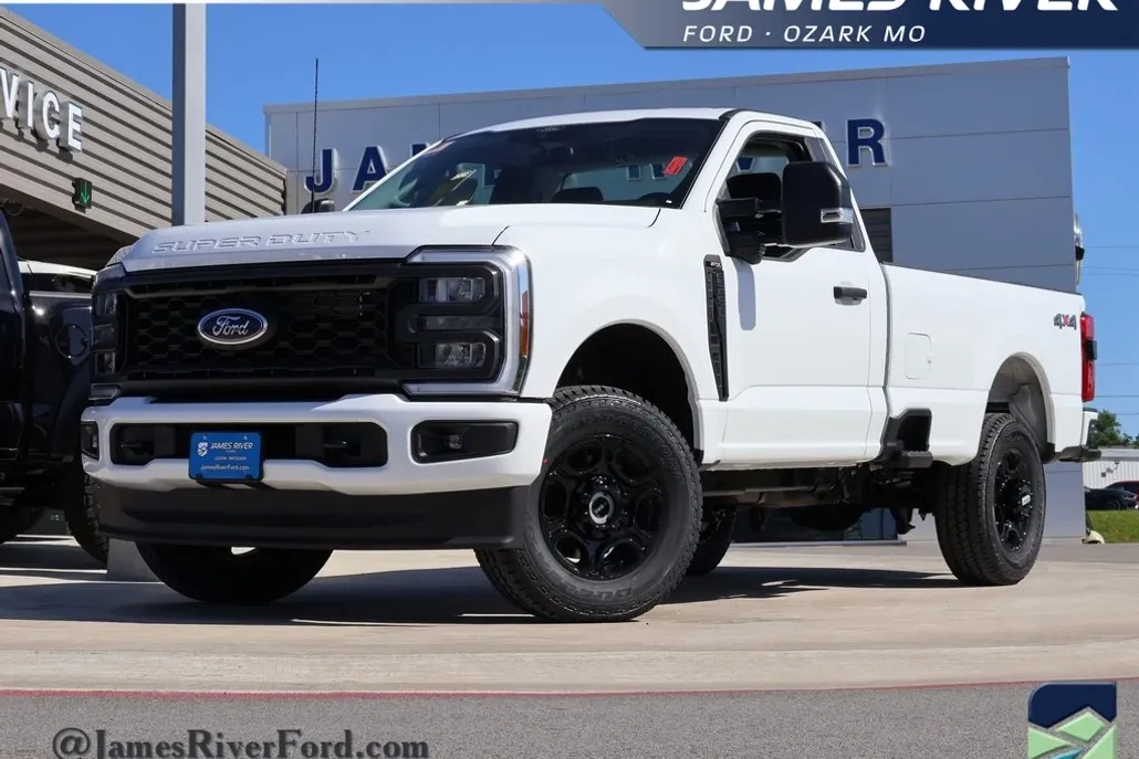 2025 Ford F-250 XL photo 1