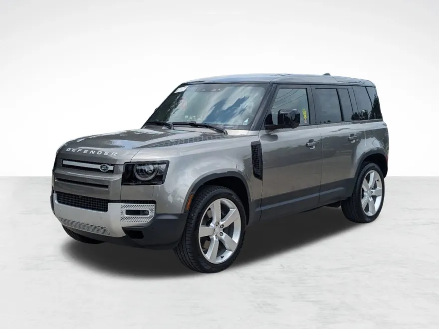 2024 Land Rover Defender 110 SE photo 1