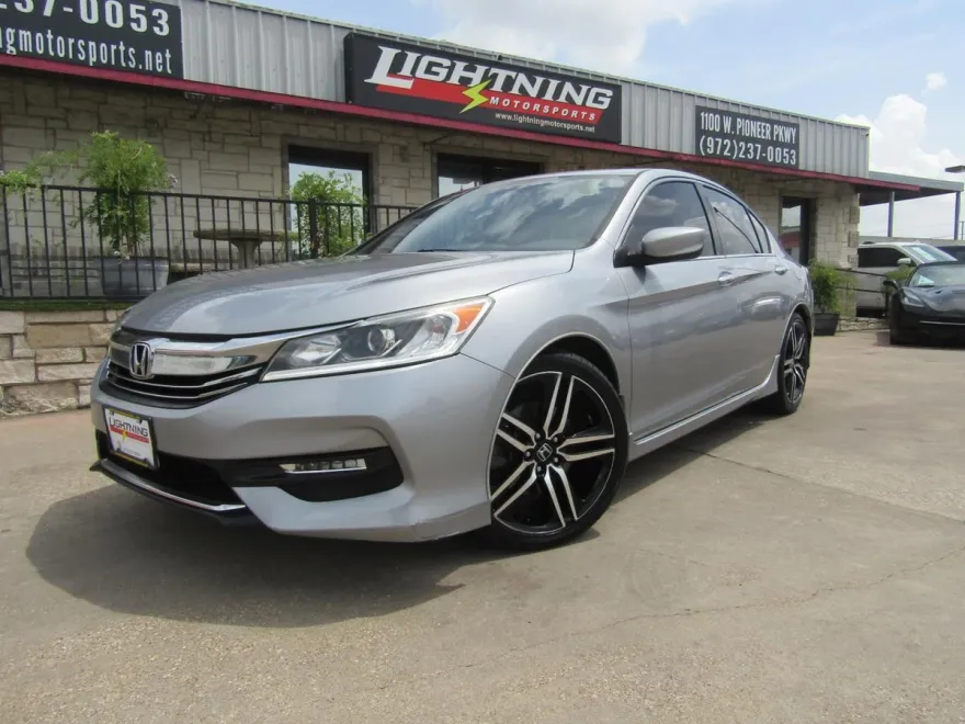 2017 Honda Accord Sport photo 1