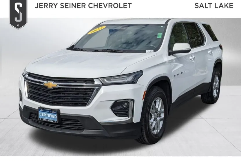 2023 Chevrolet Traverse LS photo 1