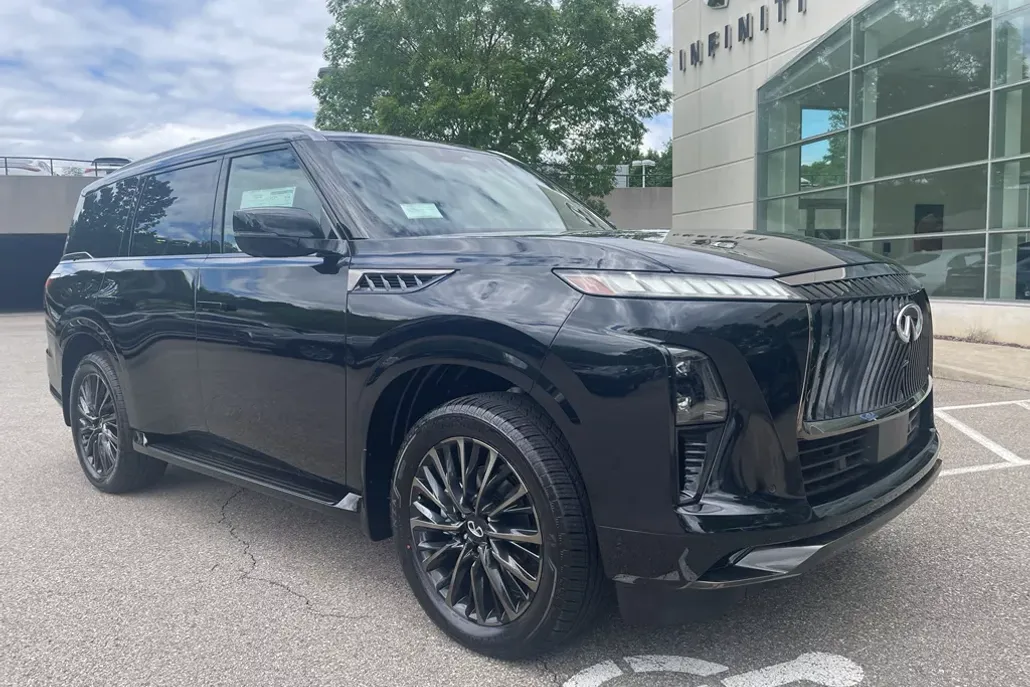 2025 Infiniti QX80 photo 1