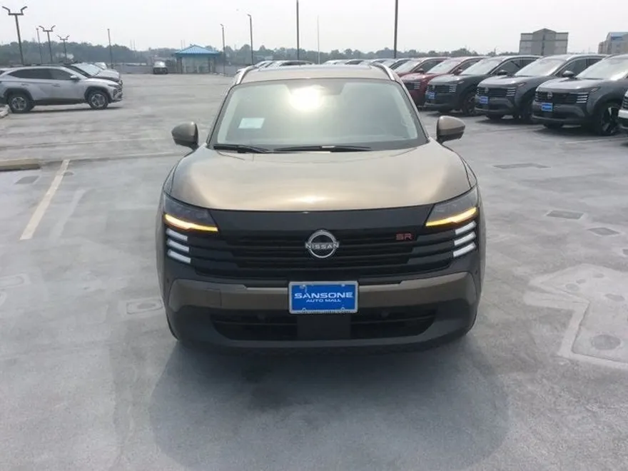 2025 Nissan Kicks SR photo 1