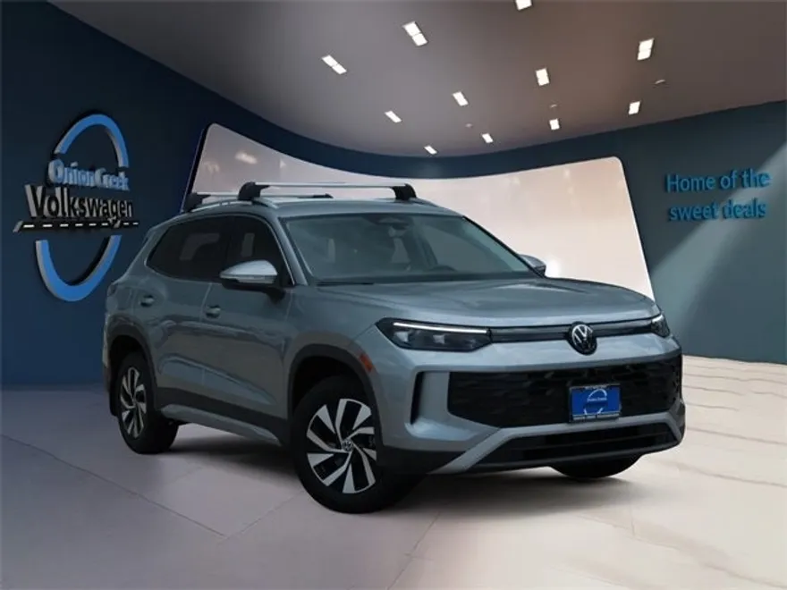 2025 Volkswagen Tiguan S photo 1
