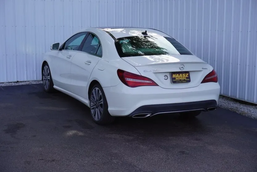 2018 Mercedes Benz CLA 250 photo 1