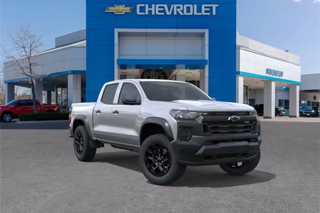 2026 Chevrolet Colorado Trail Boss photo 1