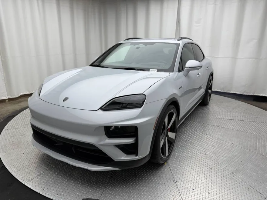 2025 Porsche Macan Turbo Electric photo 1