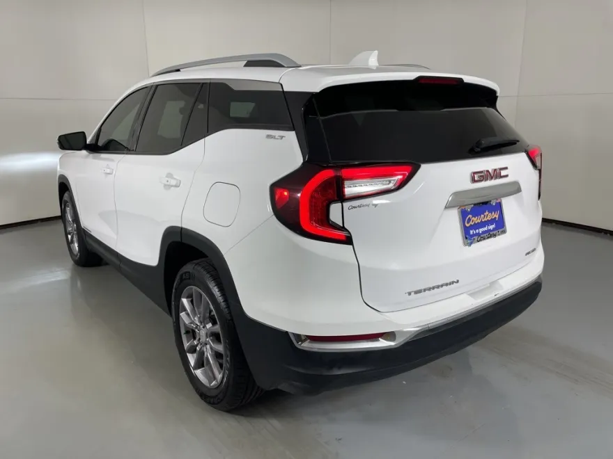 2024 Gmc Terrain SLT photo 1