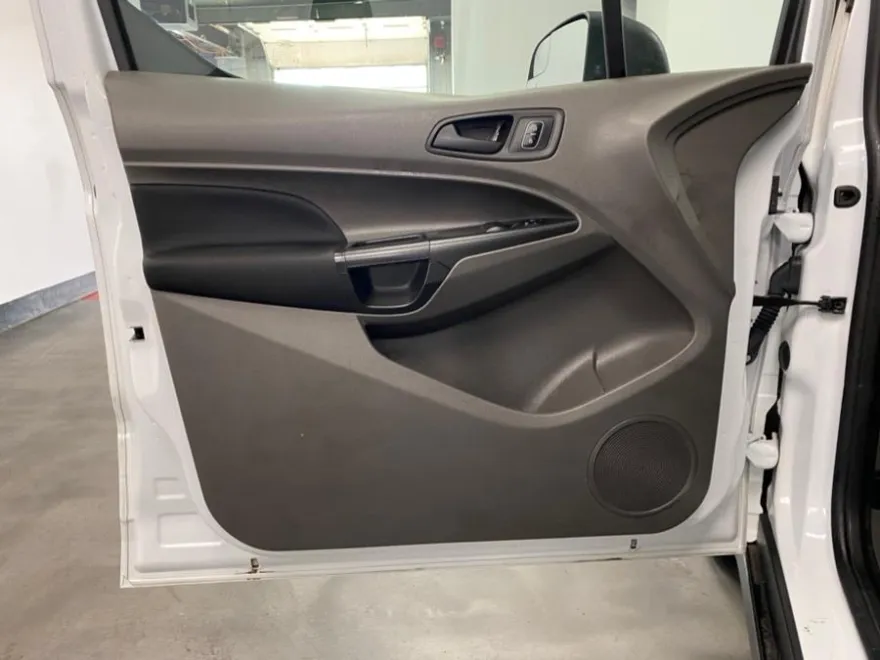 2022 Ford Transit Van XL photo 32