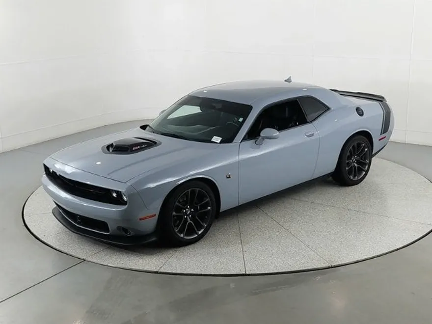 2022 Dodge Challenger R/T Scat Pack photo 12