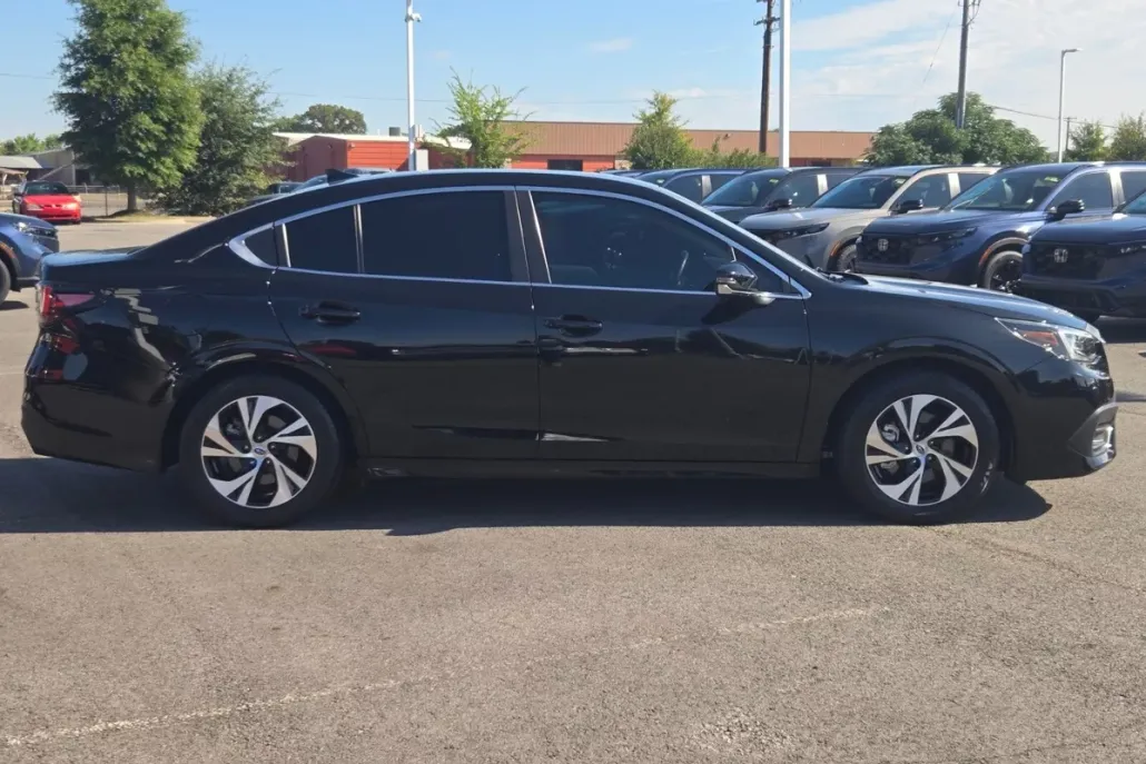 2022 Subaru Legacy Premium photo 1