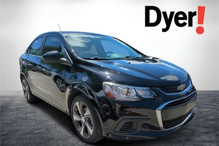 2020 Chevrolet Sonic Premier photo 1