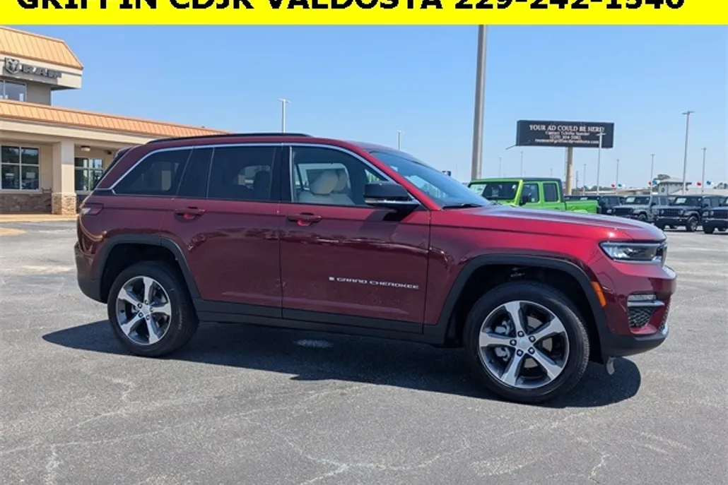2025 Jeep Grand Cherokee Limited photo 1