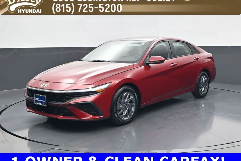 2024 Hyundai Elantra SEL photo 1