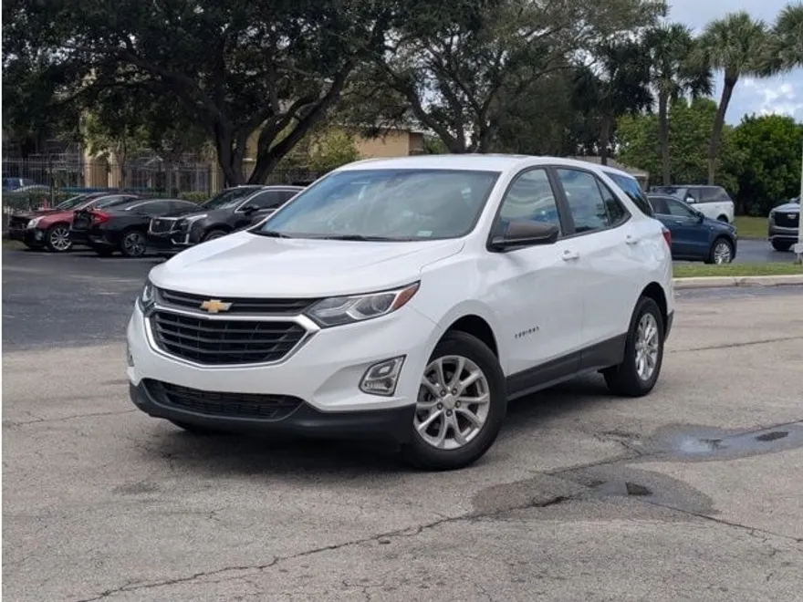 2021 Chevrolet Equinox LS photo 1
