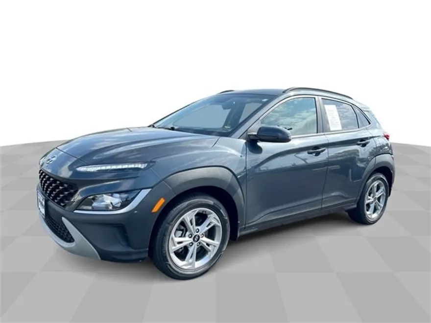 2022 Hyundai Kona SEL photo 1