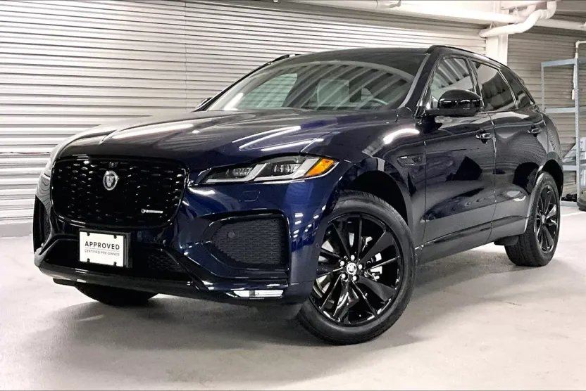 2025 Jaguar F-PACE R-Dynamic S photo 1