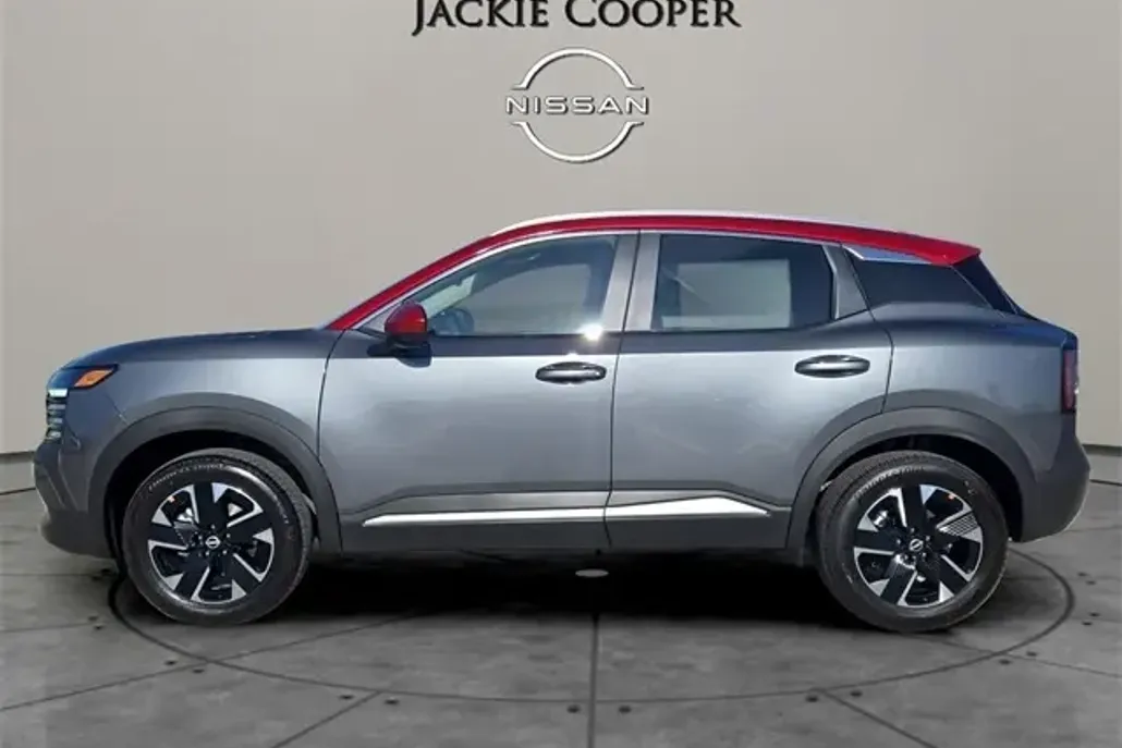 2025 Nissan Kicks SV photo 1