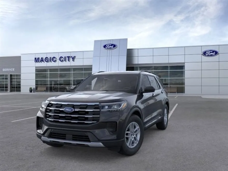 2025 Ford Explorer photo 1