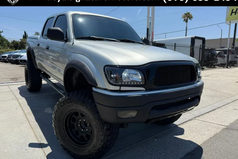 2001 Toyota Tacoma PreRunner photo 1