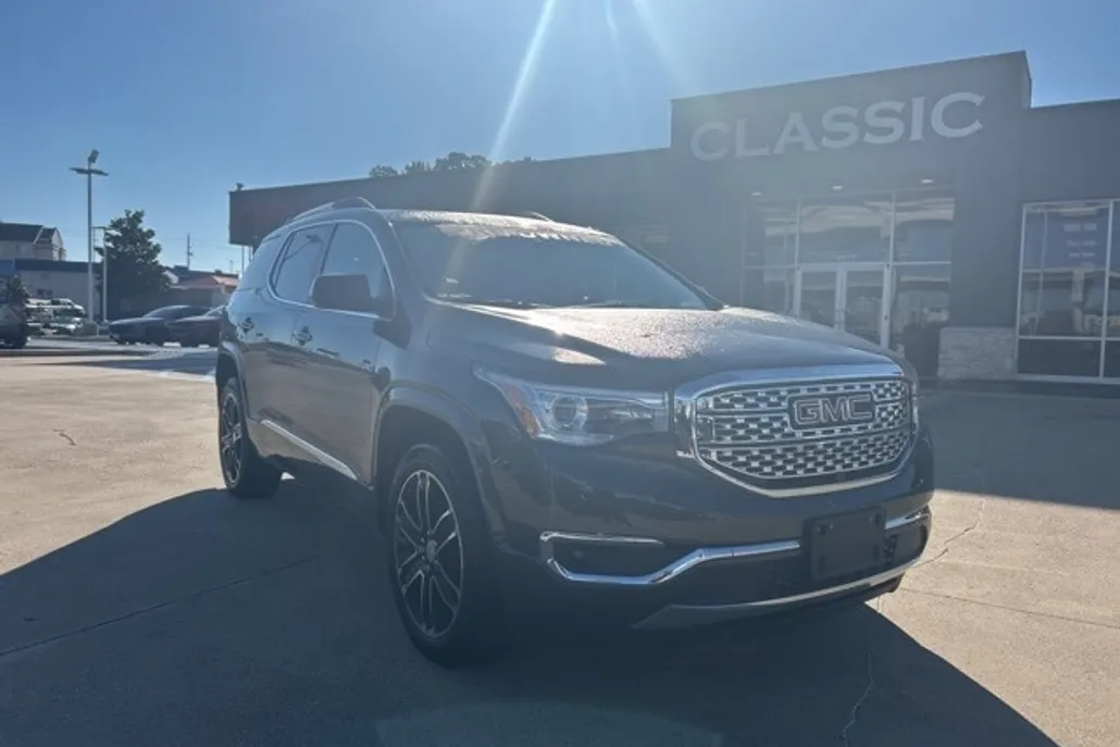 2019 Gmc Acadia Denali photo 1