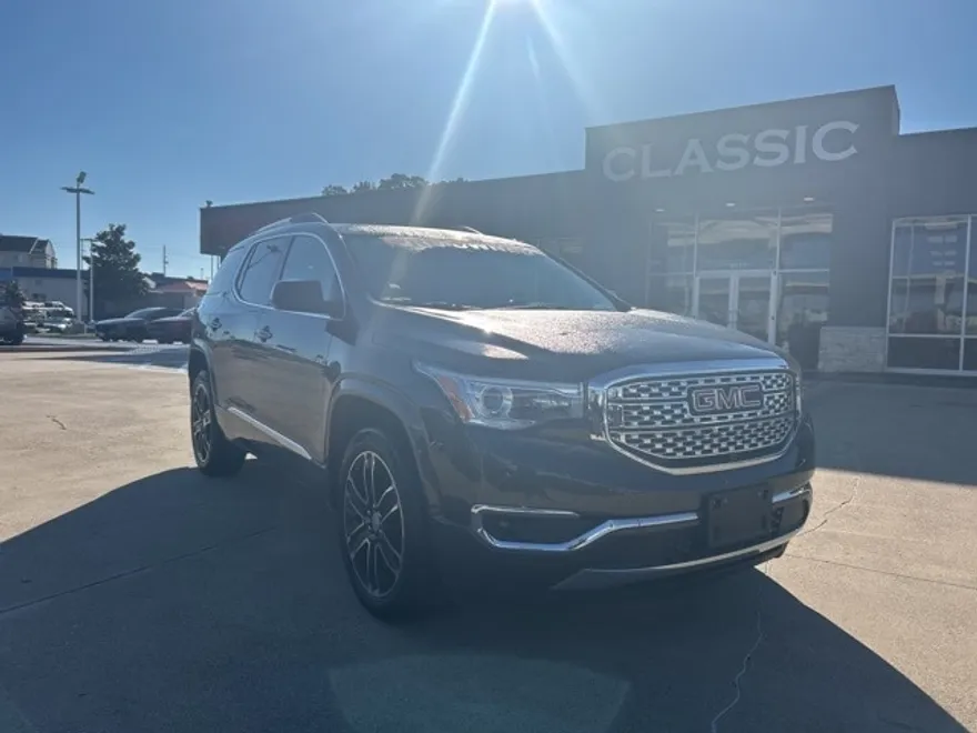 2019 Gmc Acadia Denali photo 1