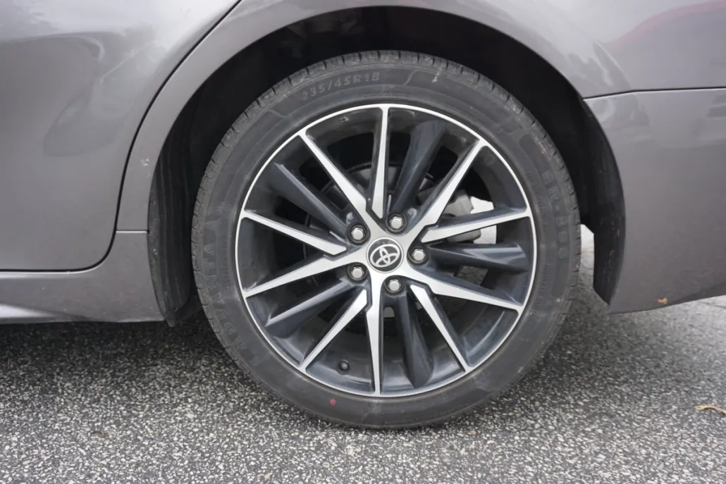2023 Toyota Camry SE photo 1