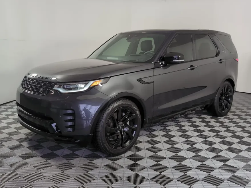 2024 Land Rover Discovery SE photo 1