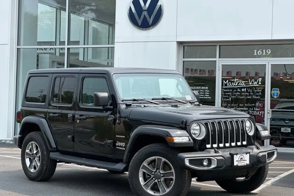 2022 Jeep Wrangler Unlimited Sahara photo 1