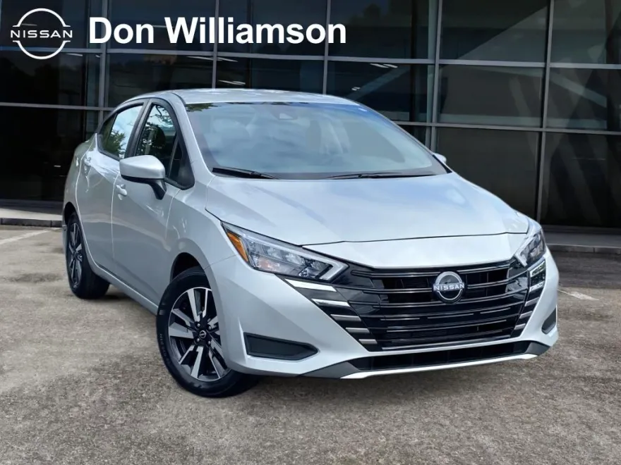 2025 Nissan Versa SV photo 1