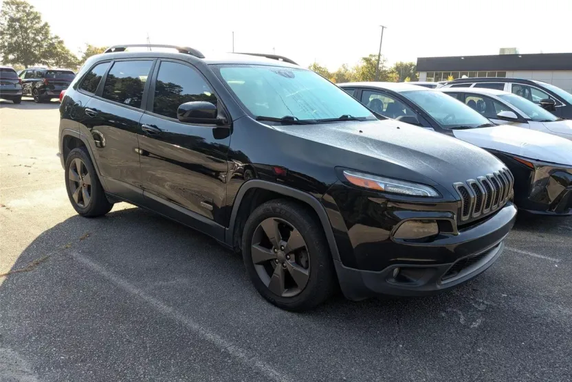 2016 Jeep Cherokee 80th Anniversary Edition photo 1