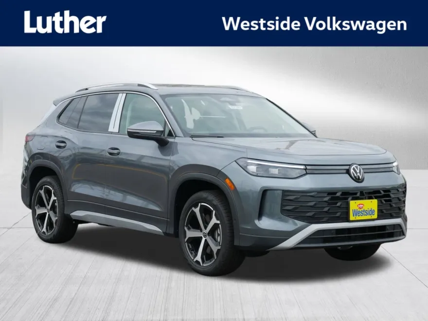 2025 Volkswagen Tiguan SE photo 1