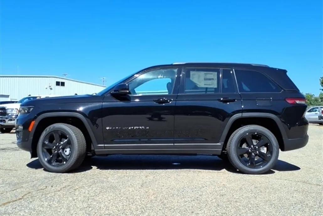 2025 Jeep Grand Cherokee Limited photo 1