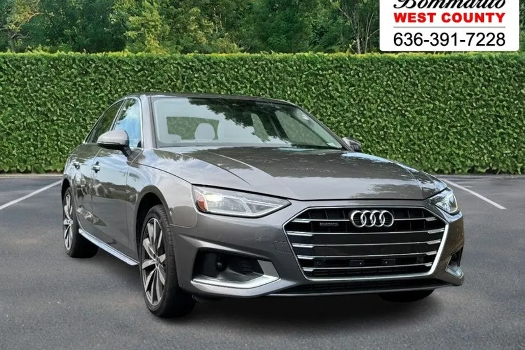 2022 Audi A4 Premium 40 TFSI Quattro photo 1