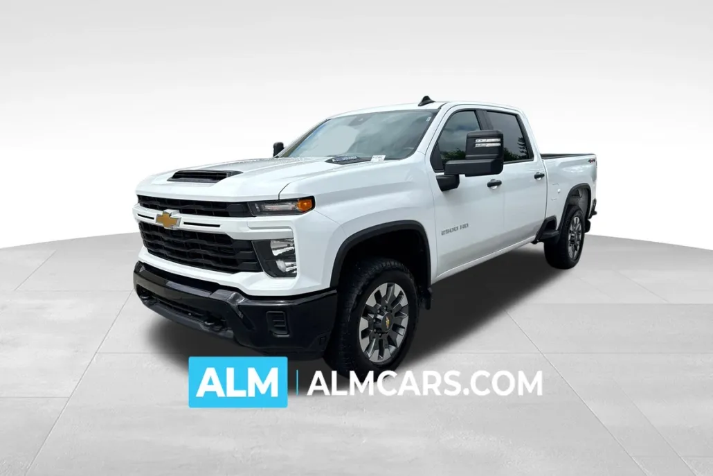 2024 Chevrolet Silverado 2500HD Custom photo 1