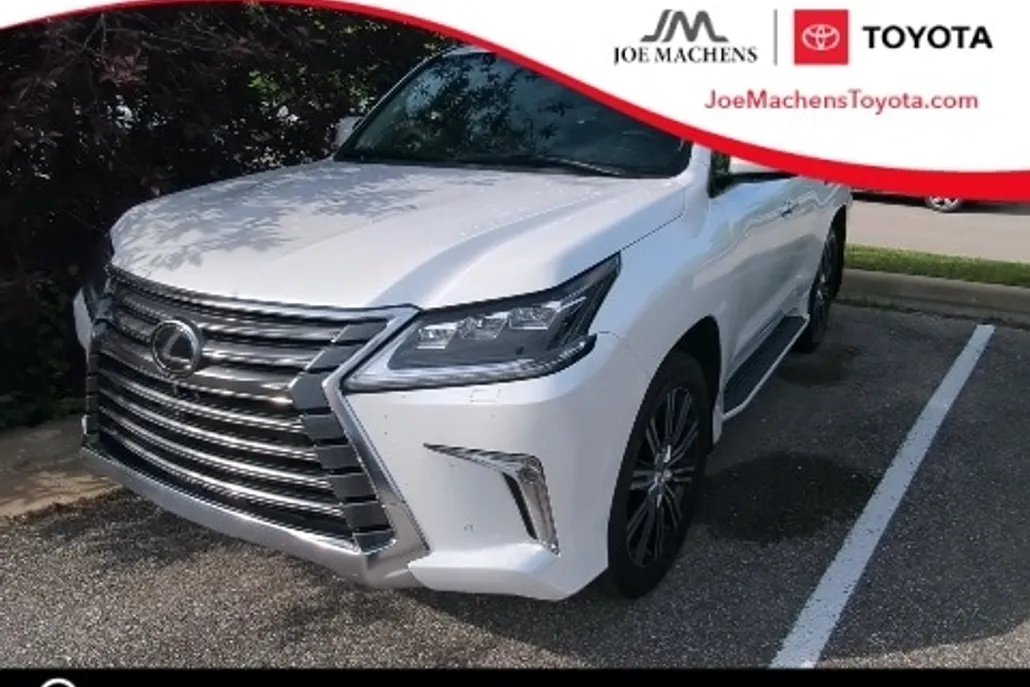 2021 Lexus LX 570 photo 1
