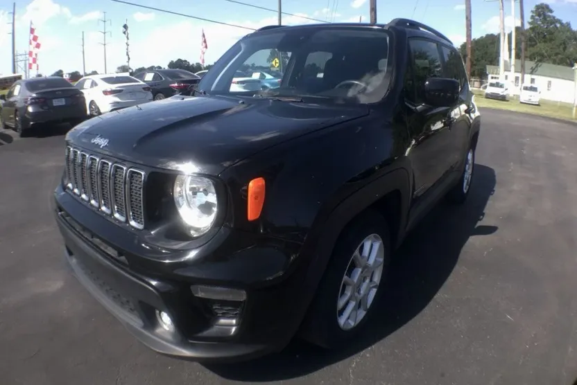 2020 Jeep Renegade Latitude photo 1