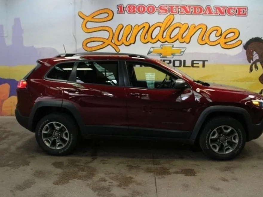 2019 Jeep Cherokee Trailhawk photo 1