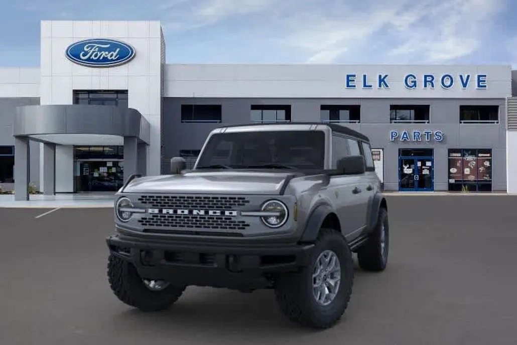 2024 Ford Bronco Badlands photo 1