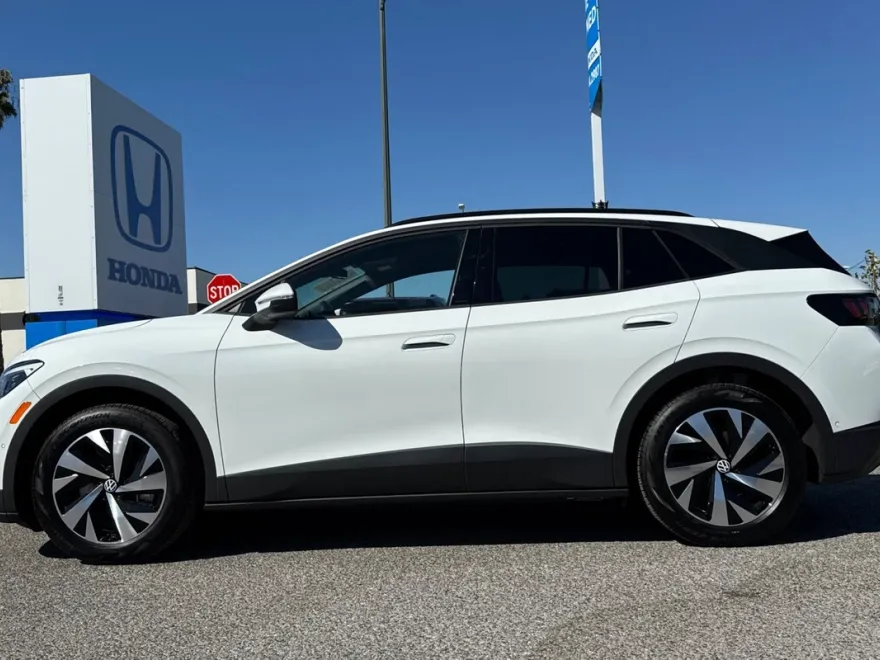 2024 Volkswagen ID.4 Standard photo 1